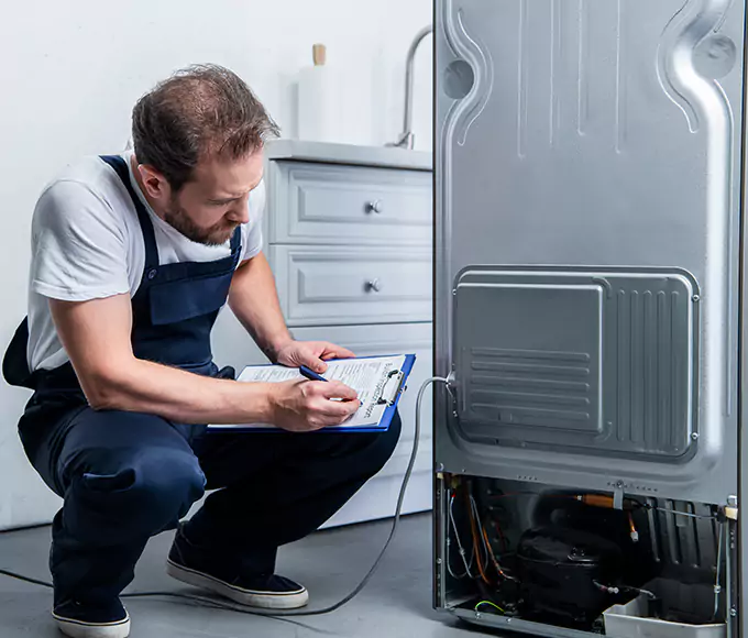 Why Canton, MA Homeowners Choose Appliance Repairs Canton for Refrigerator Leak Repair?